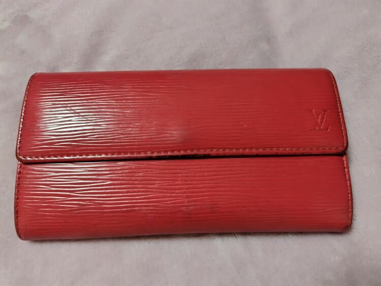 エピ　長財布（ブランド財布・小物）の商品画像 - 査定依頼日：2025年7月5日 - 最高査定価格：2,000円