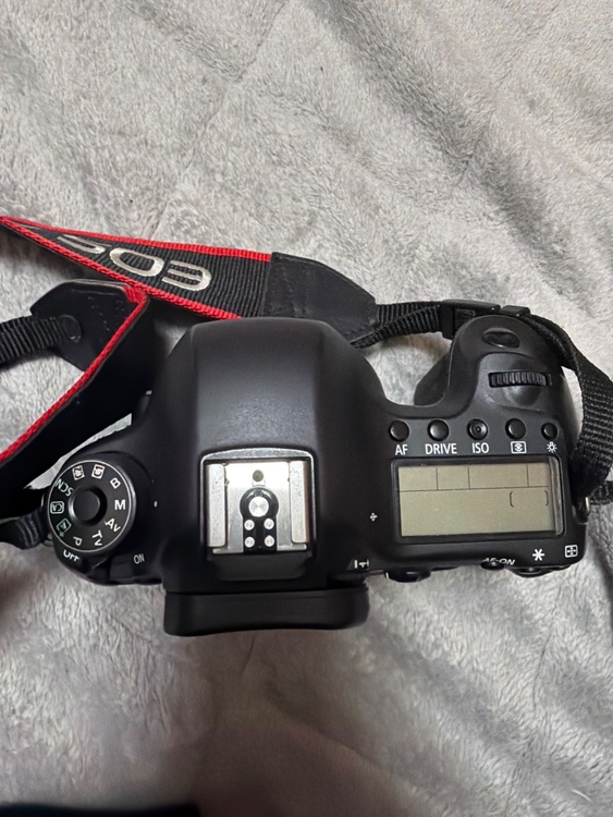 EOS 6D（カメラ）の商品画像 - 査定依頼日：2026年5月15日 - 最高査定価格：8,000円