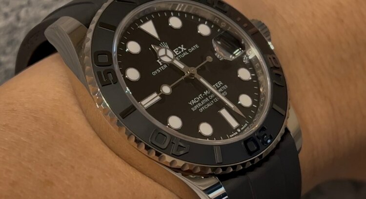 ロレックス ヨットマスター 22665（高級時計）の商品画像 - 査定依頼日：2025年5月8日 - 最高査定価格：3,800,000円