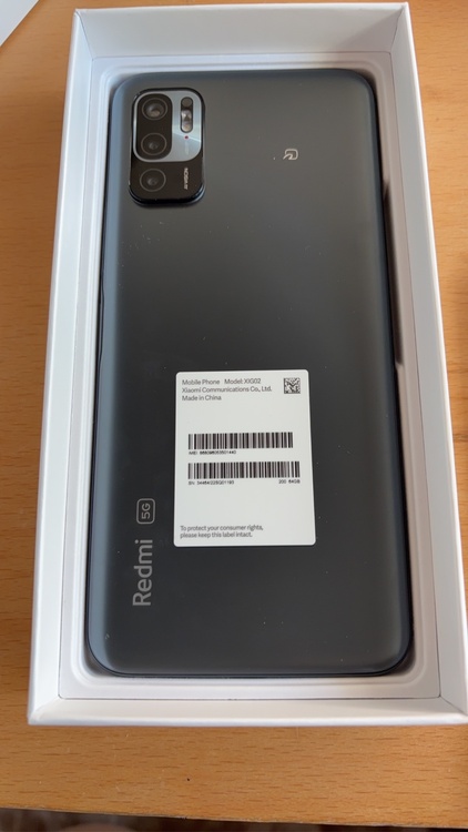 レドミ（スマホ）の商品画像 - 査定依頼日：2026年9月16日 - 最高査定価格：5,500円