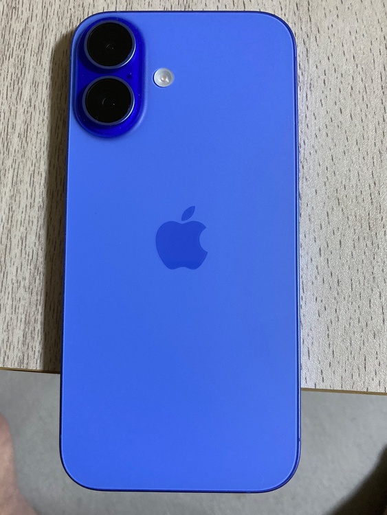 iPhone iPhone 16 128GB au（スマホ）の商品画像 - 査定依頼日：2026年7月4日 - 最高査定価格：80,000円