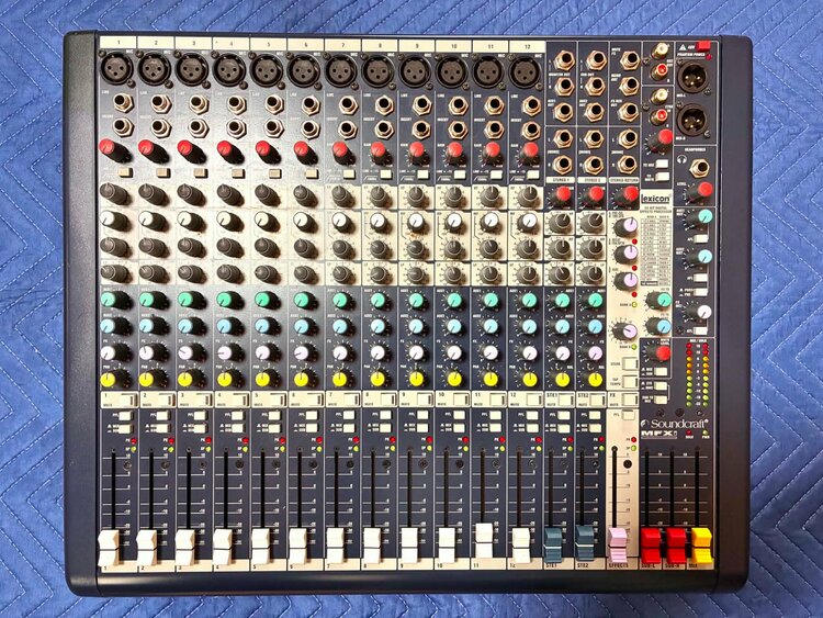 Soundcraft ミキサー MFXi 12/2（ピアノ・楽器・PA機材）の商品画像 - 査定依頼日：2026年8月26日 - 最高査定価格：4,000円