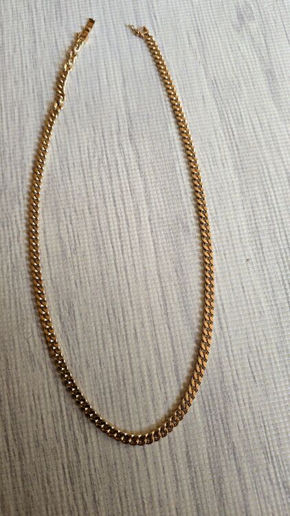 K18  2面シングル　中留　50cm　50g（金・貴金属）の商品画像 - 査定依頼日：2025年9月13日 - 最高査定価格：715,000円