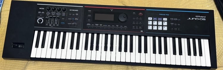 JUNO-DS 61（ピアノ・楽器・PA機材）の商品画像 - 査定依頼日：2026年6月29日 - 最高査定価格：31,000円