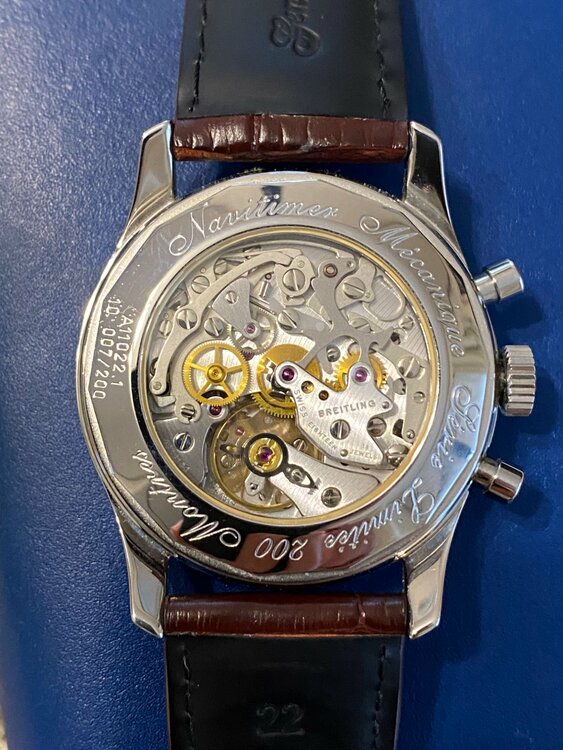 ブライトリング ナビタイマー （高級時計）の商品画像 - 査定依頼日：2025年12月24日 - 最高査定価格：450,000円