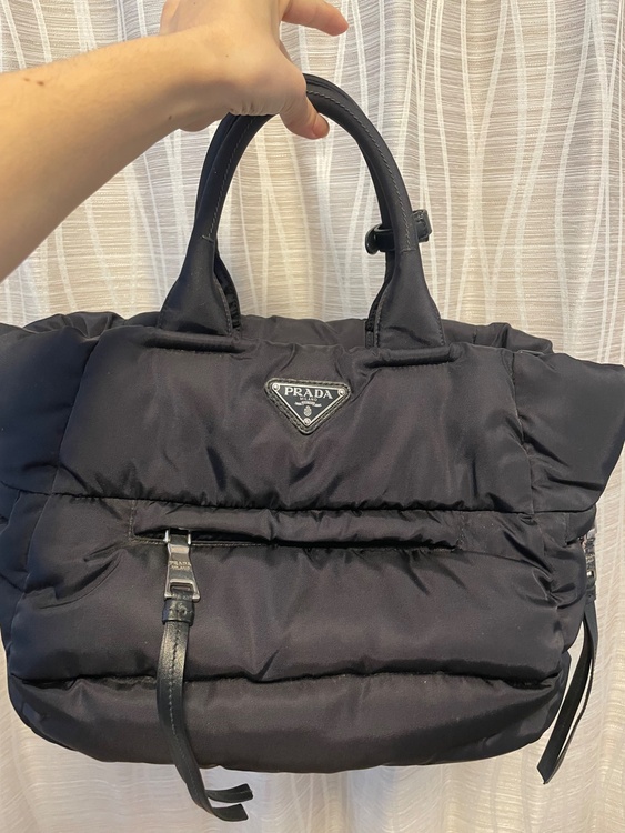 プラダ  （ブランドバッグ）の商品画像 - 査定依頼日：2026年1月30日 - 最高査定価格：70,000円