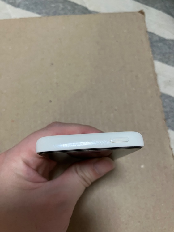iPhone5c、32GB（スマホ）の商品画像 - 査定依頼日：2026年7月6日 - 最高査定価格：1,010円