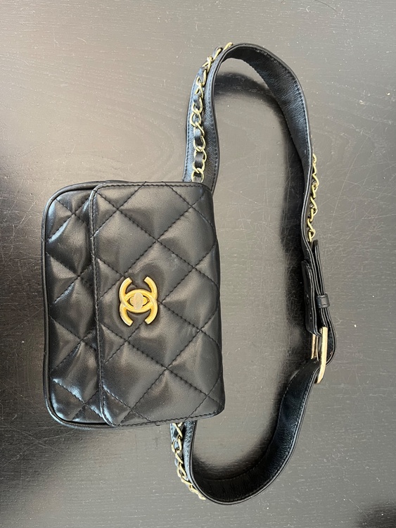 ウエストバッグ（ブランドバッグ）の商品画像 - 査定依頼日：2026年3月4日 - 最高査定価格：120,000円