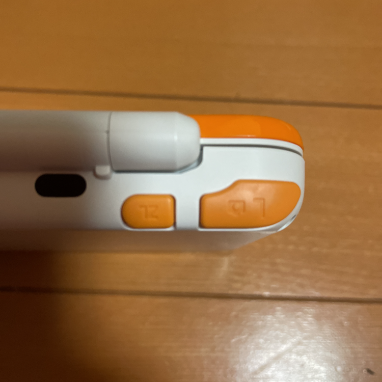 ニンテンドー2DS （ゲーム機本体・ゲームソフト）の商品画像 - 査定依頼日：2022年9月22日 - 最高査定価格：10,000円