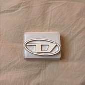 3つ折り財布（古着・ファッション）の商品画像 - 査定依頼日：2025年9月27日 - 最高査定価格：4,000円