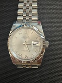 オイスターパーペチュアルデイトジャストSS/WGグレー大ローマ（高級時計）の商品画像 - 査定依頼日：2025年9月21日 - 最高査定価格：1,100,000円