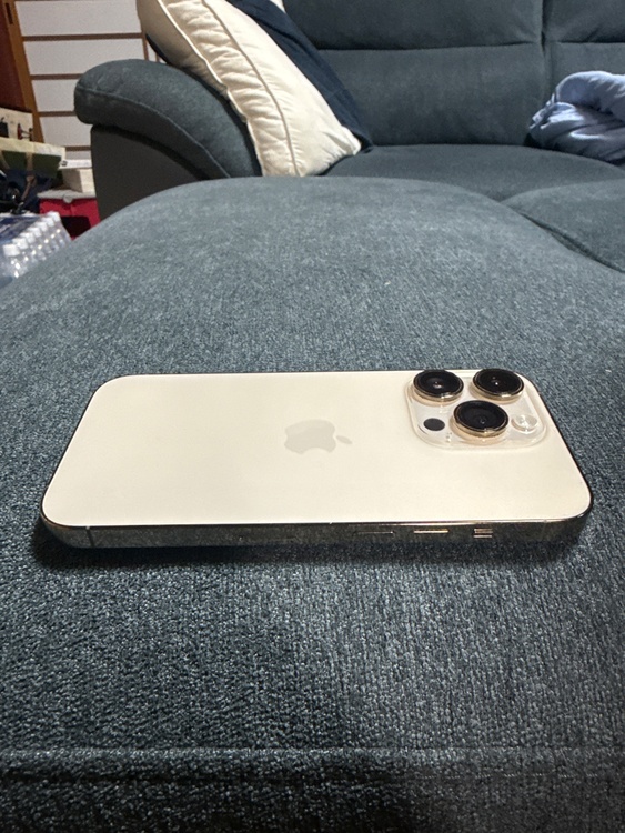 iPhone iPhone 14 Pro 128GB au（スマホ）の商品画像 - 査定依頼日：2026年7月29日 - 最高査定価格：61,000円