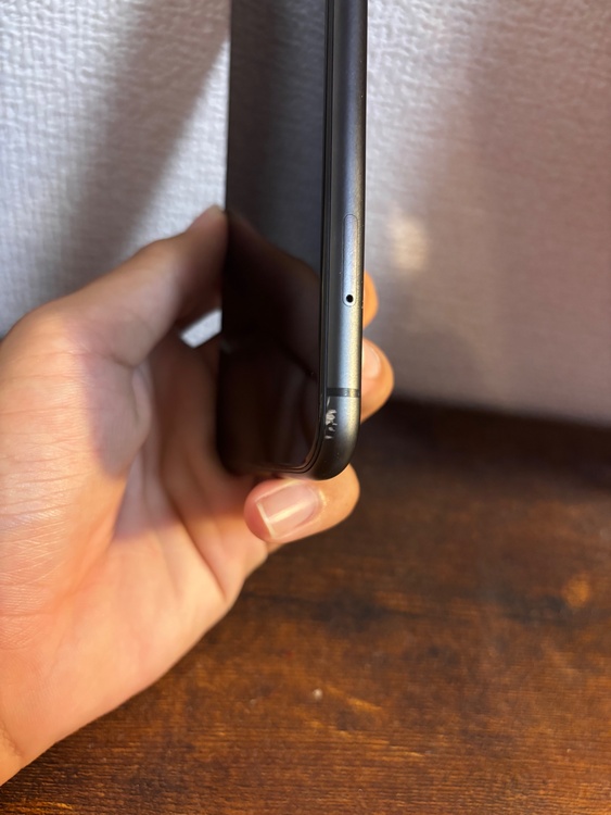 iPhone iPhone11 64GB au（スマホ）の商品画像 - 査定依頼日：2026年5月26日 - 最高査定価格：15,000円