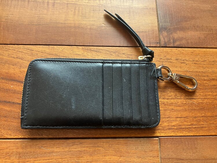 ジミーチュウ  （ブランドバッグ）の商品画像 - 査定依頼日：2025年4月9日 - 最高査定価格：100,000円