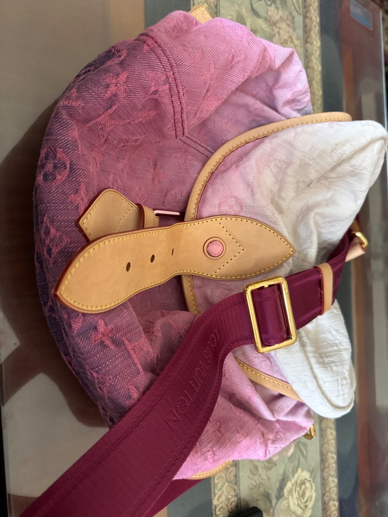 デニムショルダー（ブランドバッグ）の商品画像 - 査定依頼日：2026年4月12日 - 最高査定価格：140,000円