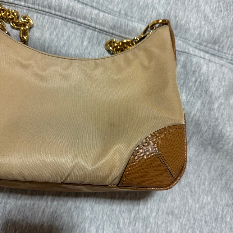 プラダ  （ブランドバッグ）の商品画像 - 査定依頼日：2025年10月8日 - 最高査定価格：210,000円