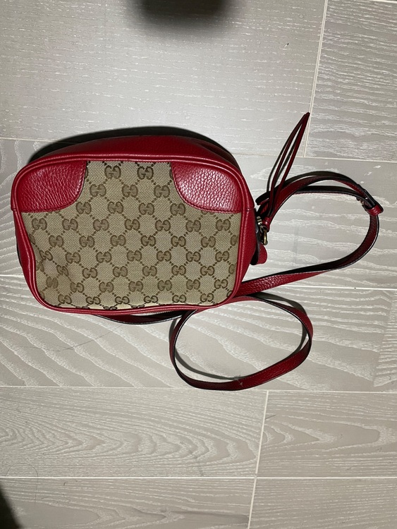 ショルダーバッグ（古着・ファッション）の商品画像 - 査定依頼日：2025年10月10日 - 最高査定価格：15,000円