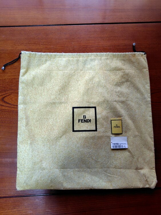 フェンディ  （ブランドバッグ）の商品画像 - 査定依頼日：2026年1月23日 - 最高査定価格：25,000円