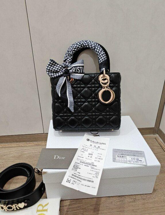 ディオール  （ブランドバッグ）の商品画像 - 査定依頼日：2025年3月26日 - 最高査定価格：400,000円