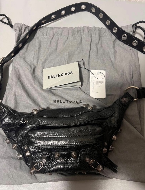 バレンシアガルカゴールショルダーバッグ（ブランドバッグ）の商品画像 - 査定依頼日：2026年1月26日 - 最高査定価格：130,000円