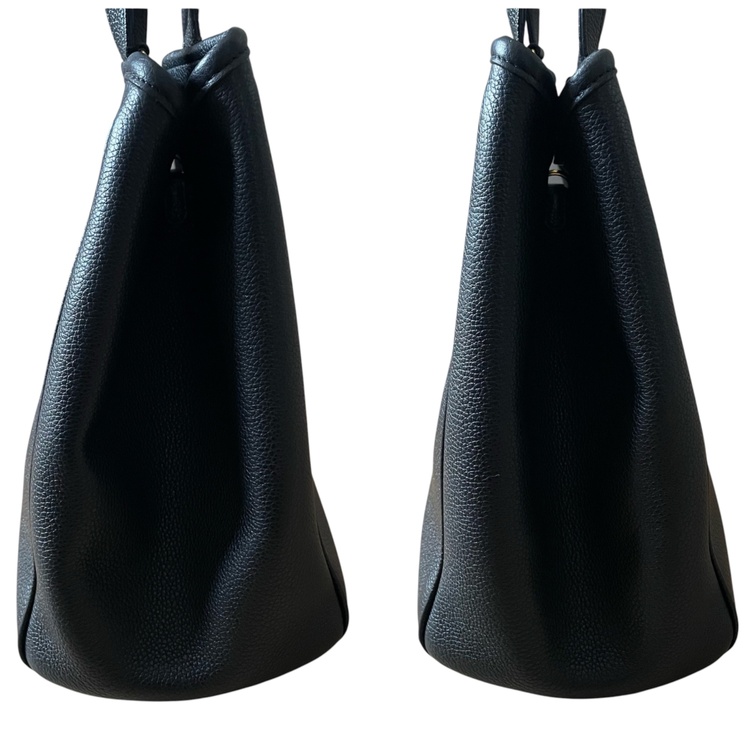 フォールドカバ　スモール（ブランドバッグ）の商品画像 - 査定依頼日：2026年4月5日 - 最高査定価格：90,000円