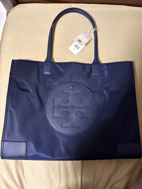 トリーバーチ エラトートバッグ ラージ（ブランドバッグ）の商品画像 - 査定依頼日：2025年10月30日 - 最高査定価格：3,000円