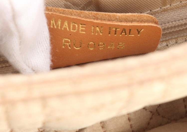 カナージュ レディディオール RU0948（ブランド財布・小物）の商品画像 - 査定依頼日：2026年2月23日 - 最高査定価格：35,000円