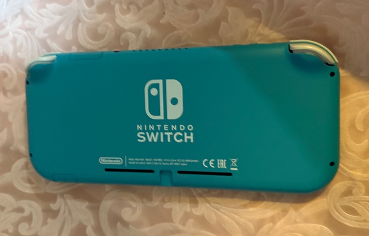 Nintendo Switch LITE（ゲーム機本体・ゲームソフト）の商品画像 - 査定依頼日：2025年8月25日 - 最高査定価格：6,000円