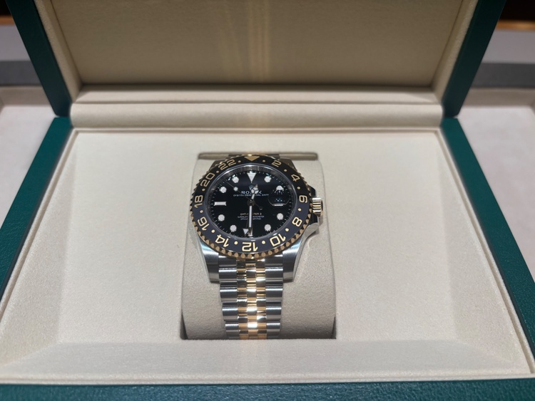 ロレックス GMTマスター （高級時計）の商品画像 - 査定依頼日：2026年3月12日 - 最高査定価格：3,860,000円