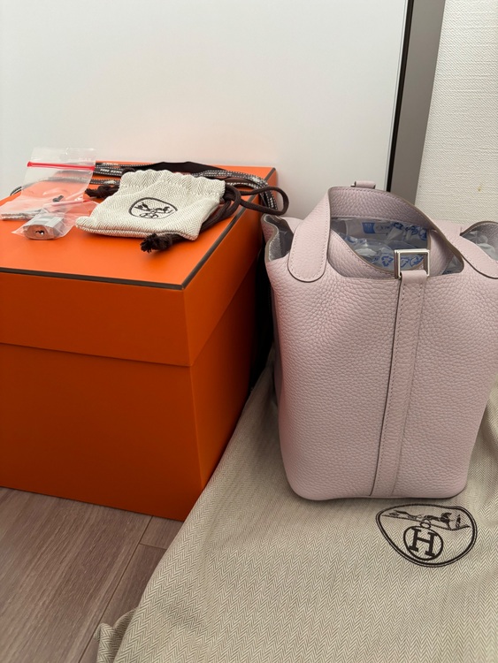 ピコタンpm ローズサクラ　シルバー金具（ブランドバッグ）の商品画像 - 査定依頼日：2025年7月31日 - 最高査定価格：600,000円