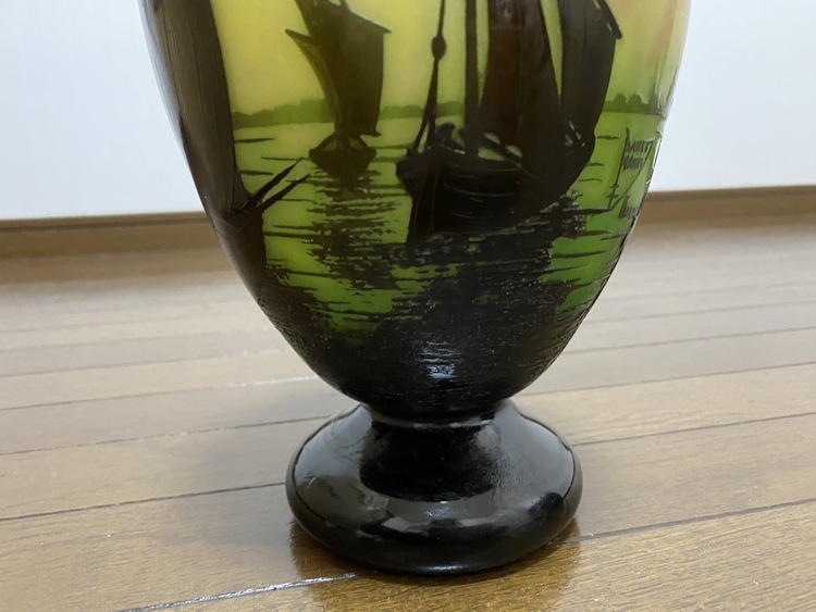 ドームの花瓶（美術品・骨董品）の商品画像 - 査定依頼日：2026年3月19日 - 最高査定価格：30,000円