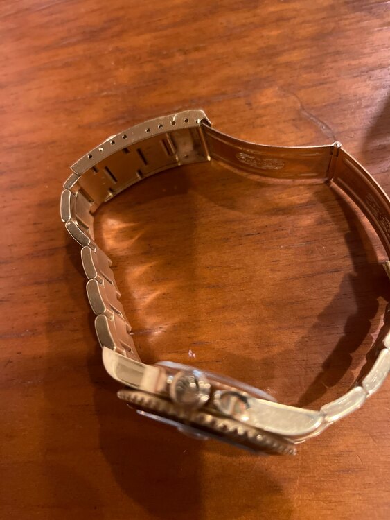 ロレックス デイトナ 16618LN9325（高級時計）の商品画像 - 査定依頼日：2025年1月22日 - 最高査定価格：4,500,000円