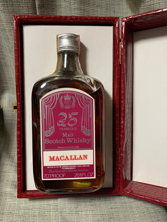 ウイスキー マッカラン （お酒）の商品画像 - 査定依頼日：2025年4月2日 - 最高査定価格：220,000円