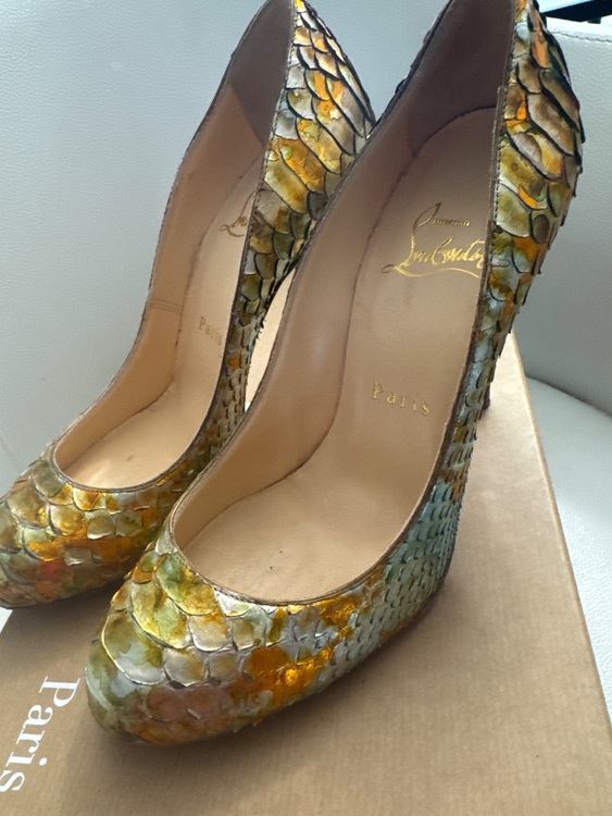 ハイヒール（古着・ファッション）の商品画像 - 査定依頼日：2025年11月6日 - 最高査定価格：3,000円