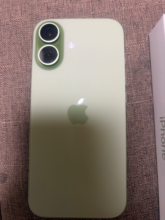 iPhone17 512gb セージ（スマホ）の商品画像 - 査定依頼日：2026年5月2日 - 最高査定価格：131,000円