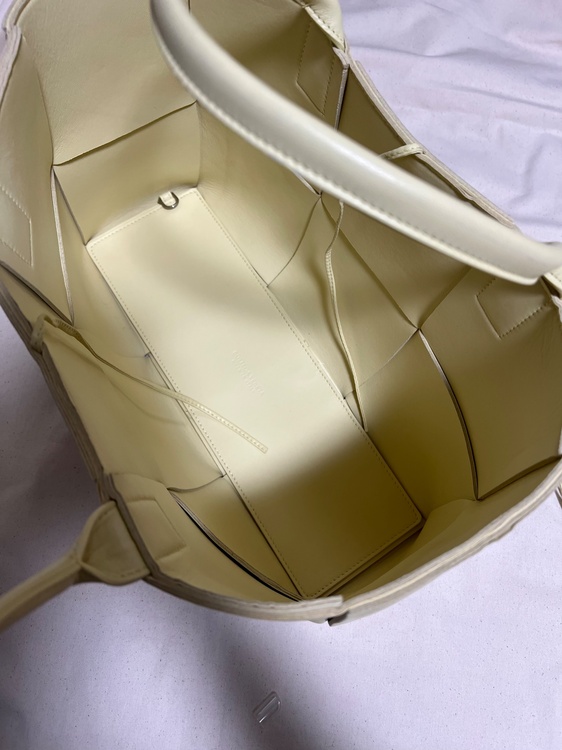 アルコトート（ブランドバッグ）の商品画像 - 査定依頼日：2026年4月20日 - 最高査定価格：120,000円