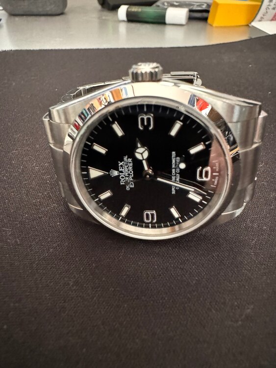 ロレックス エクスプローラー 11427（高級時計）の商品画像 - 査定依頼日：2025年1月19日 - 最高査定価格：800,000円