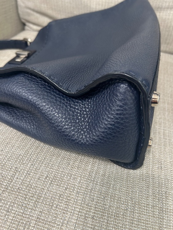 フェンディ  （ブランドバッグ）の商品画像 - 査定依頼日：2025年6月13日 - 最高査定価格：130,000円