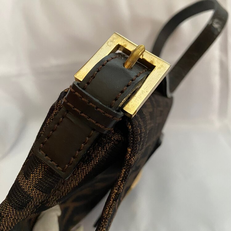 フェンディ  （ブランドバッグ）の商品画像 - 査定依頼日：2025年4月30日 - 最高査定価格：100,000円