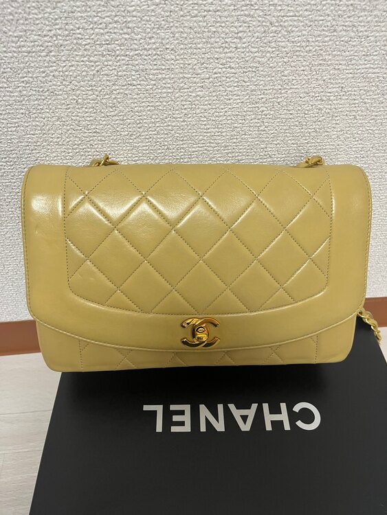 ダイアナフラップ25マトラッセチェーンショルダーショルダーバッグベージュ（ブランドバッグ）の商品画像 - 査定依頼日：2025年4月24日 - 最高査定価格：300,000円