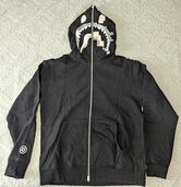 シャークパーカー（古着・ファッション）の商品画像 - 査定依頼日：2025年11月4日 - 最高査定価格：5,000円