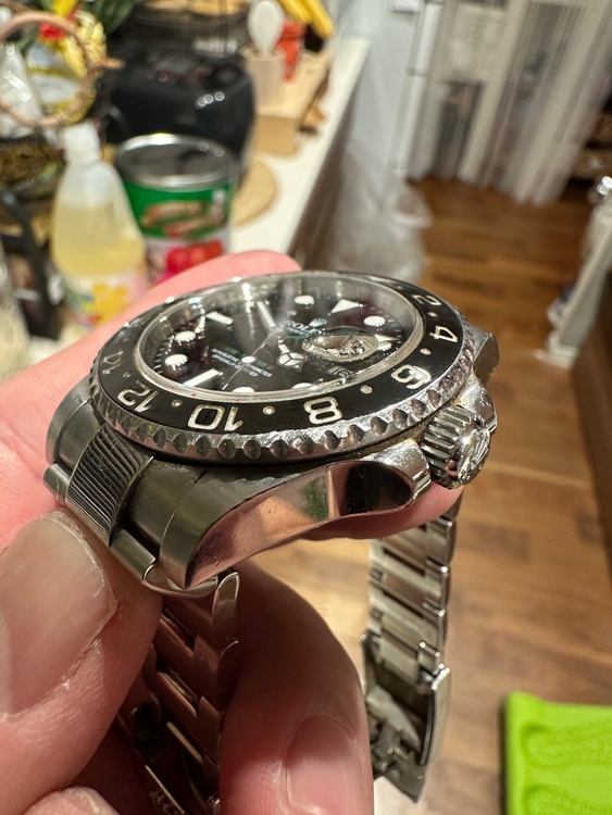 ロレックス GMTマスター 116720（高級時計）の商品画像 - 査定依頼日：2026年2月20日 - 最高査定価格：2,000,000円