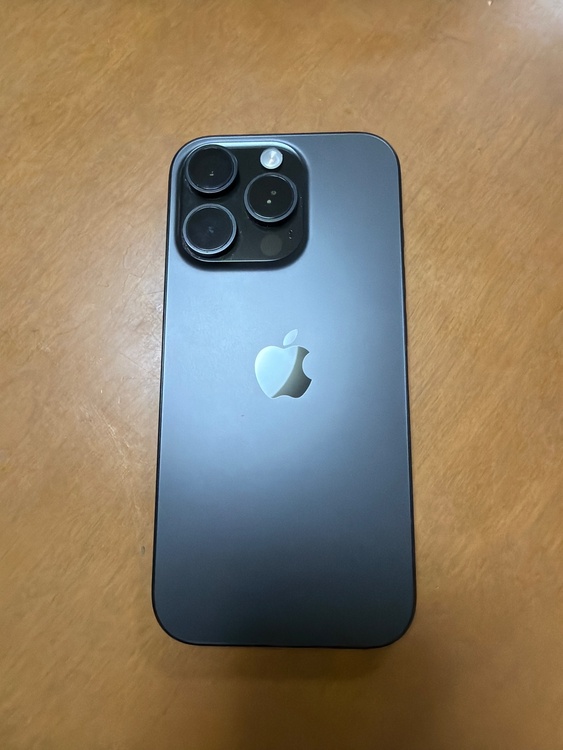 iPhone 16 Pro 128GB au（スマホ）の商品画像 - 査定依頼日：2026年1月31日 - 最高査定価格：98,000円