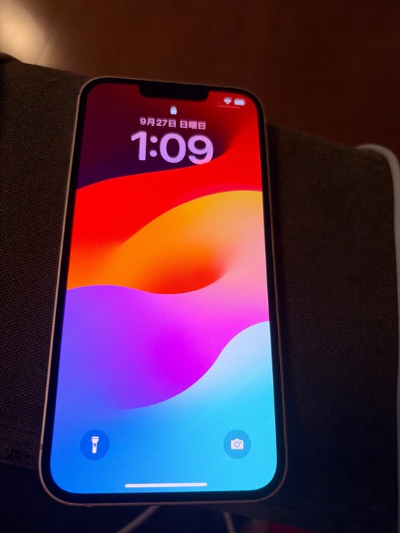iPhone iPhone 13 128GB docomo（スマホ）の商品画像 - 査定依頼日：2026年9月27日 - 最高査定価格：37,000円