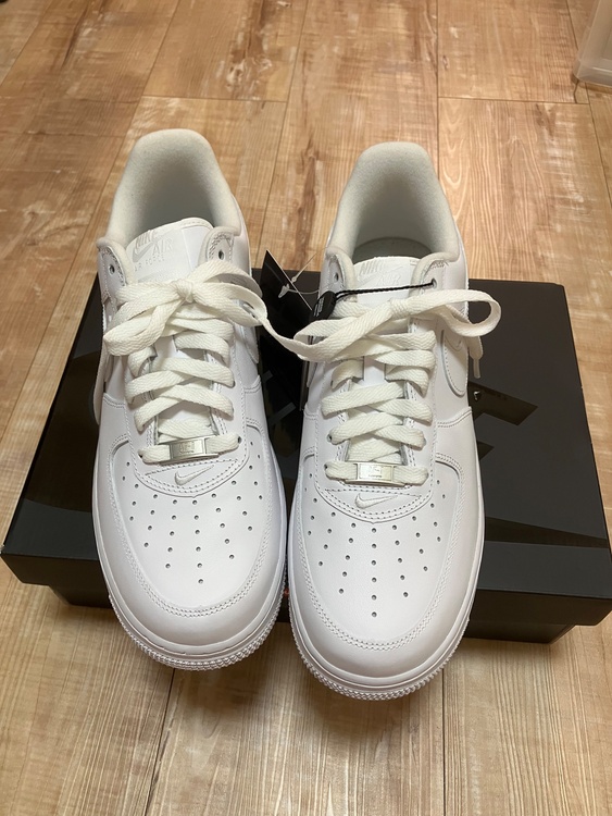 型番CU9225 100 NIKE×supremeエアフォース1ロー（古着・ファッション）の商品画像 - 査定依頼日：2026年5月13日 - 最高査定価格：7,000円