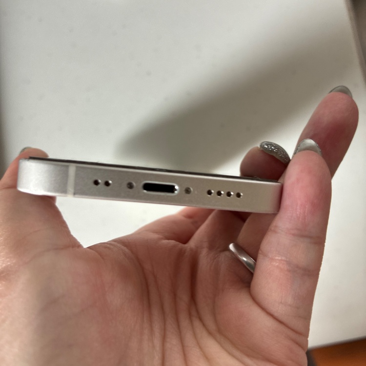 iPhone12mini（スマホ）の商品画像 - 査定依頼日：2026年7月7日 - 最高査定価格：18,000円