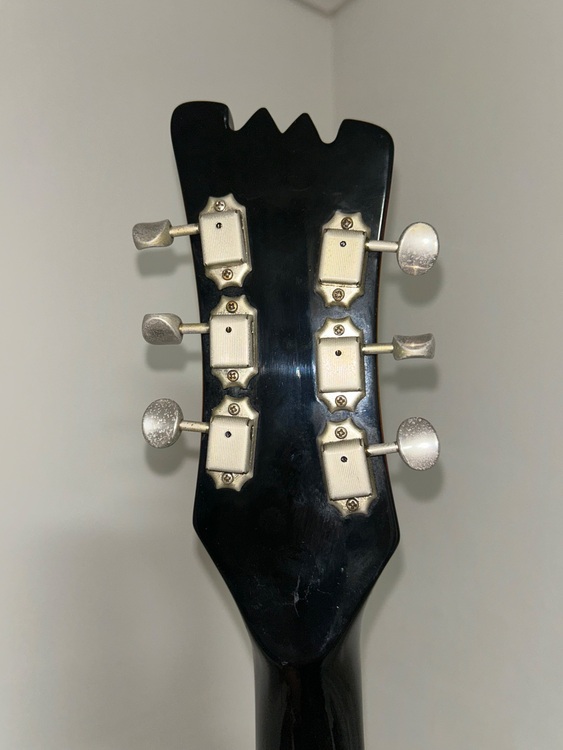 フィルモア モズライト V-65（ピアノ・楽器・PA機材）の商品画像 - 査定依頼日：2025年10月4日 - 最高査定価格：140,000円