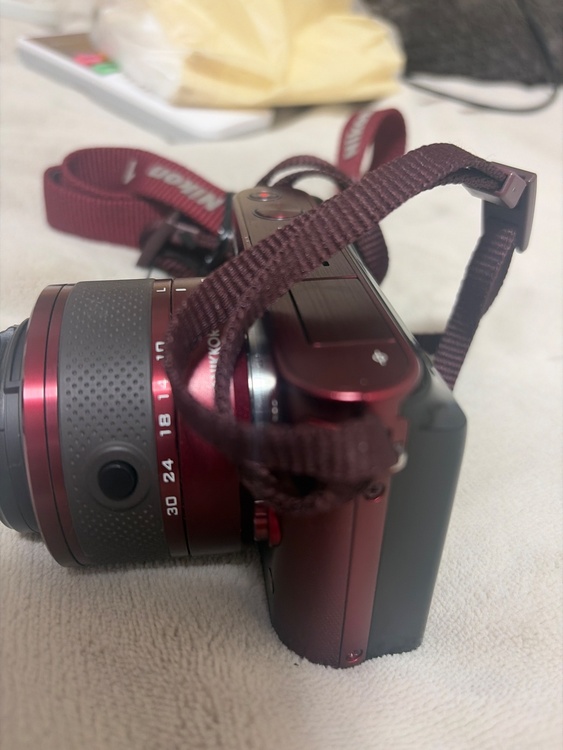 ニコンデジタルカメラnikon 1 J2（カメラ）の商品画像 - 査定依頼日：2026年5月19日 - 最高査定価格：8,000円