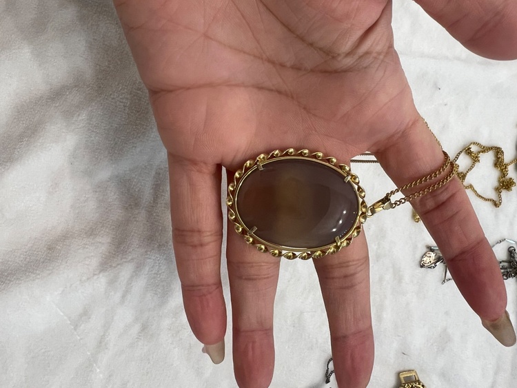 ネックレス（宝石）の商品画像 - 査定依頼日：2025年12月14日 - 最高査定価格：130,000円