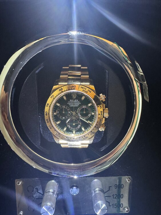 ロレックス デイトナ 11650（高級時計）の商品画像 - 査定依頼日：2025年4月22日 - 最高査定価格：10,600,000円